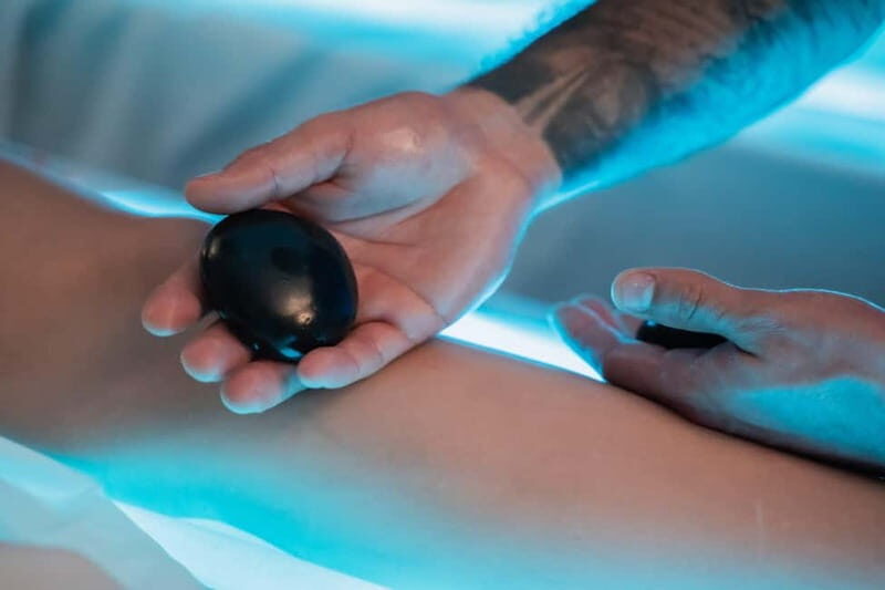 Ilha Terceira: Volcanic stone massage on a hot water mattress - What are the benefits of this experience?