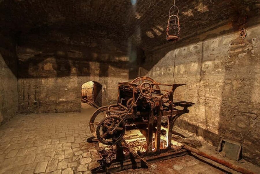 illegal Underground Printing-House with A Local - Who Will This Tour Appeal To?