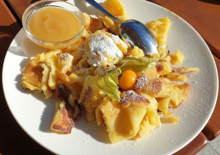 Innsbruck: Food Walk - Private Tour with a Licensed Guide - The Guides: Knowledgeable and Engaging