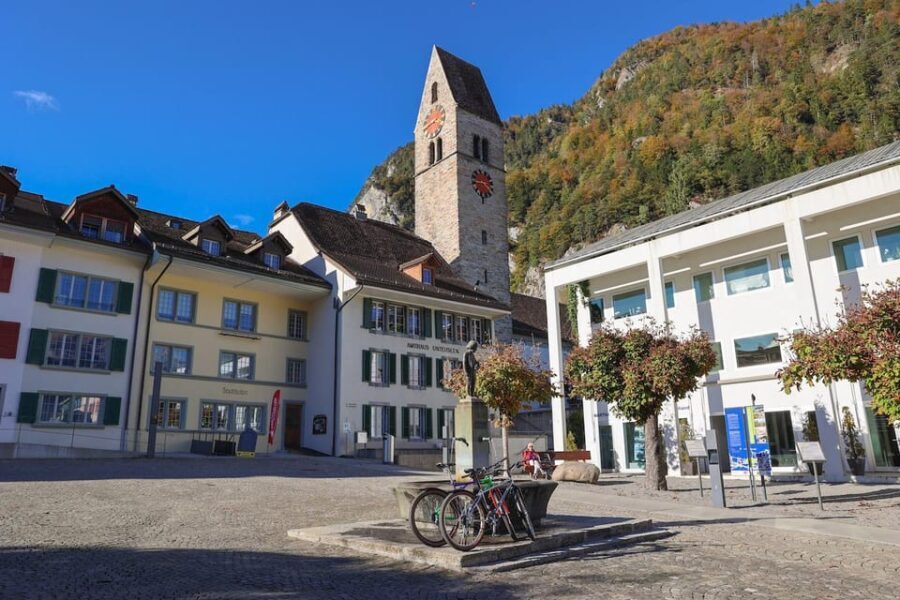 Interlaken Winter E-Bike Tour: Rivers, Lakes & Forests - Exploring Lakes and Historic Sites