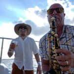 Isla Mujeres Sunset Cruise and Tour from Cancun - The Vibe and Atmosphere