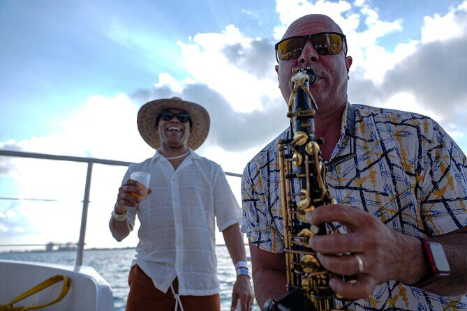 Isla Mujeres Sunset Cruise and Tour from Cancun - The Vibe and Atmosphere