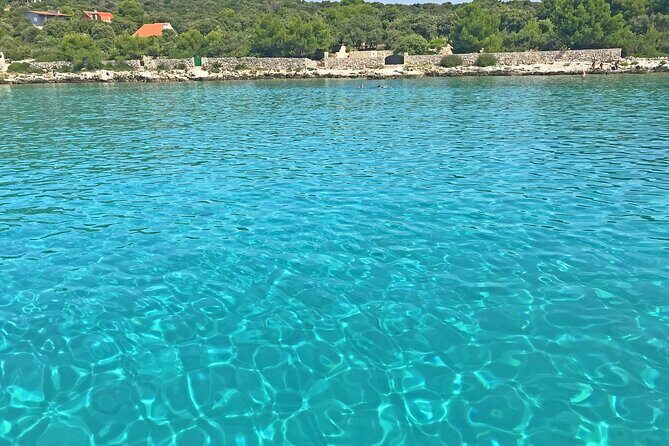 Islands Bra, olta & Blue lagoon - Private speedboat tour - Who Should Consider This Tour?