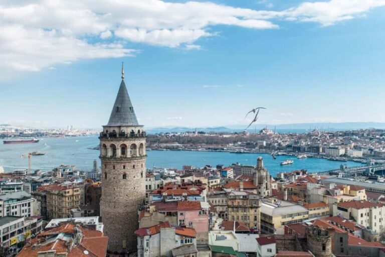 Istanbul: 5 Senses Tour With Workshop - Food and Flavors: The Heart of the Tour