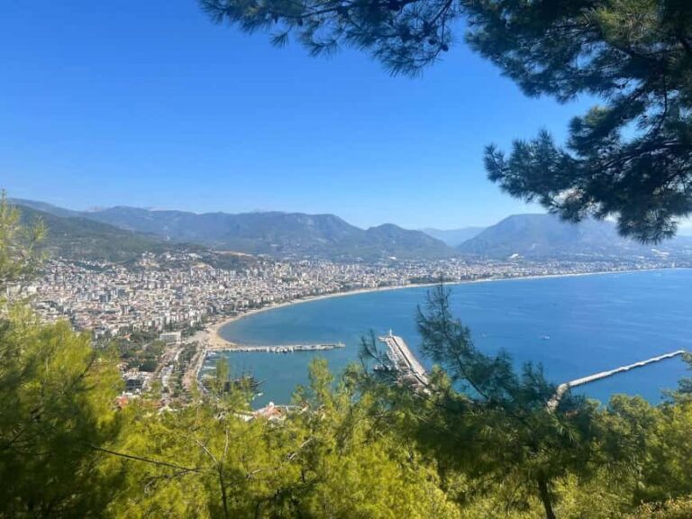 Istanbul: Alanya Day Trip with Flights, Lunch, and Dinner - Key Points