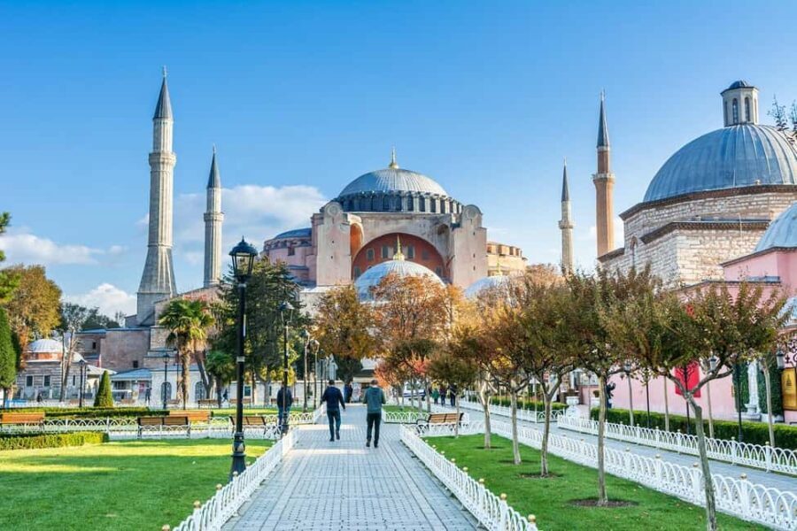 Istanbul: Blue Mosque, Hagia Sophia & Basilica Cistern Tour - Guide Quality: The Real Highlight