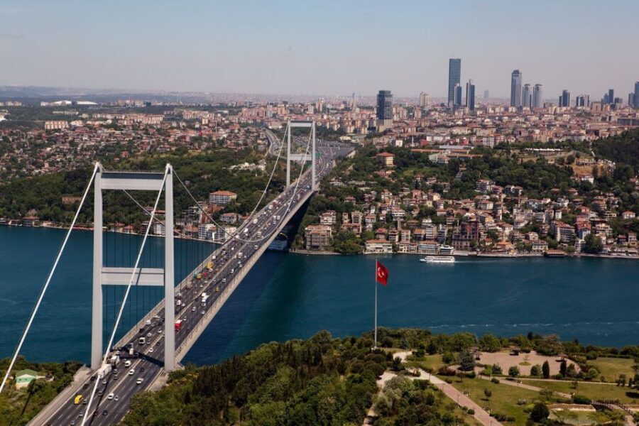 Istanbul: Bosphorus and Golden Horn Boat Tour with Guide - Practical Details and What to Expect