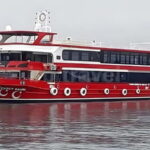 Istanbul: Bosphorus Dinner Cruise - Dining and Entertainment in Detail