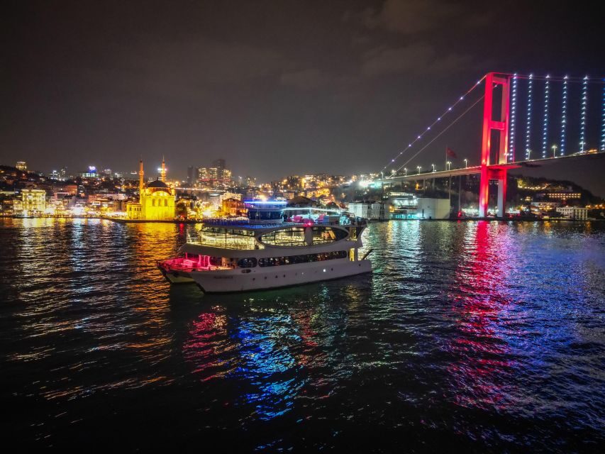 Istanbul: Bosphorus Dinner Cruise with Private Table & Show - Dining Experience