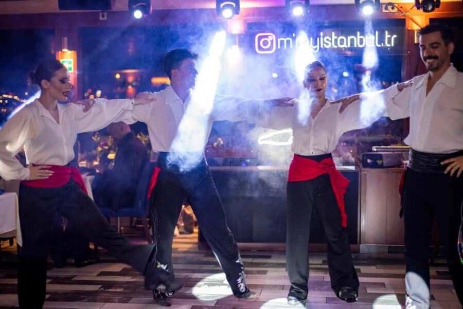 Istanbul: Bosphorus New Year's Eve Cruise Dinner and Party - Who is This Experience Best Suited For?