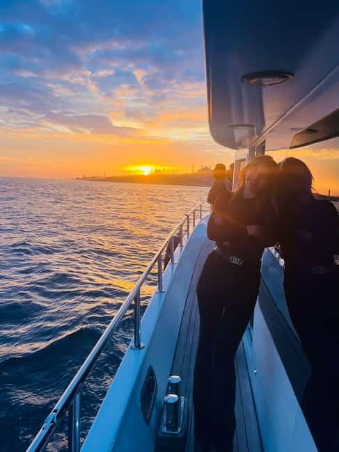 Istanbul: Bosphorus Sunset or Night Yacht Cruise & Transfers - The Itinerary Breakdown