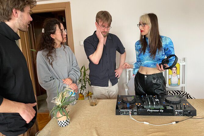 Istanbul Electronic Music and Culture Workshop From Local DJ - What to Expect from the Workshop