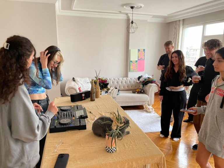 Istanbul: Electronic Music Workshop & Culture From Local DJ - An Honest Breakdown of the Experience