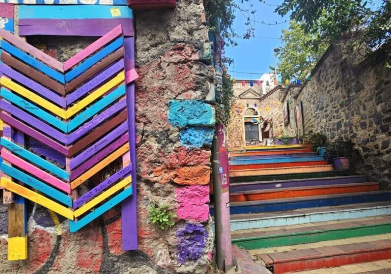 Istanbul: Fener & Balat Guided Tour through Colored Streets - Why the Experience Works