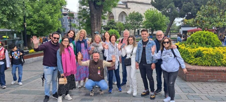 Istanbul: Full-Day City Highlights Tour with Lunch - Delving into Ottoman Royalty at Topkapi Palace