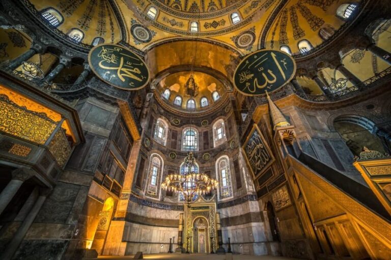 Istanbul Hagia Sophia Guided Tour with Skip-the-Line Tickets - The Attraction: Hagia Sophia