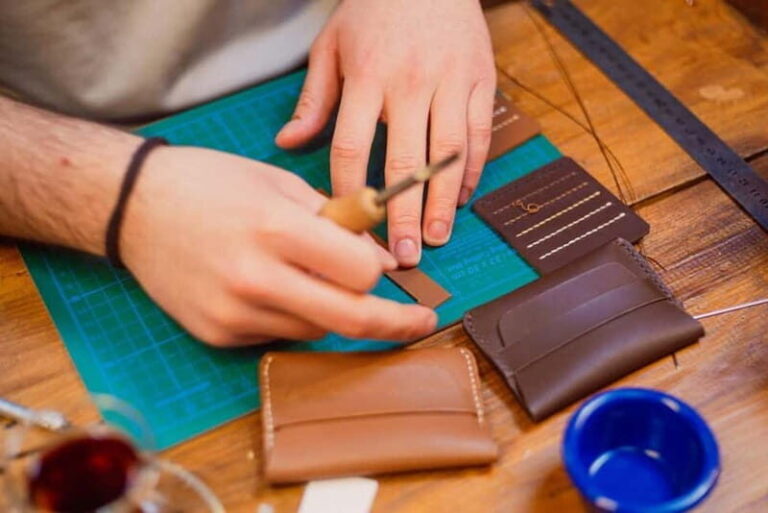 Istanbul: Leather Crafting Workshop with Snacks and Drinks - The Itinerary: What to Expect