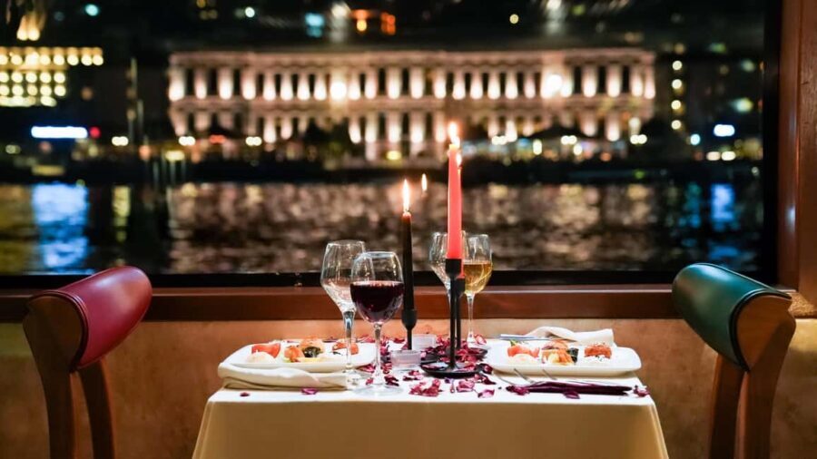 Istanbul: Luxury Dinner Cruise Pickup Include - Whats the Value?
