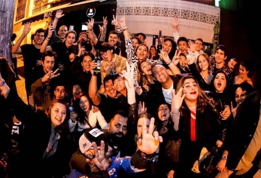 Istanbul: Party Pub Crawl with Party Bus - The Value for Travelers
