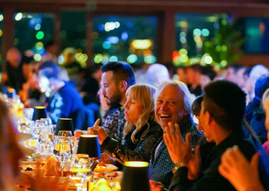 Istanbul:New Year's Eve Bosphorus Cruise with Dinner & Shows - FAQ