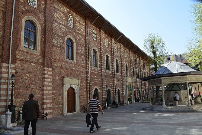 Istanbul's Karaköy Neighbourhood: A Self-Guided Photography Tour - What’s included and what’s not?