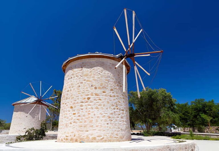 Izmir: Cesme Boat Tour and Alacati Visit - Exploring Alacati: The Town’s Charm