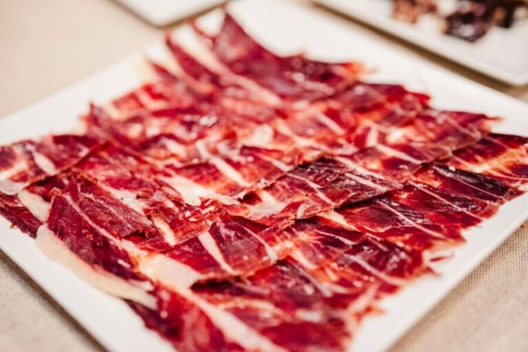 Jamón Experience Masterclass: Ultimate Ham & Cava Tasting - Who Should Consider This Tour?