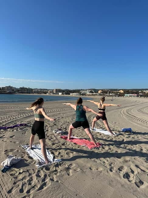 Jávea: Beach Yoga Class at Playa de L'Arenal (In English) - The Location and Setting