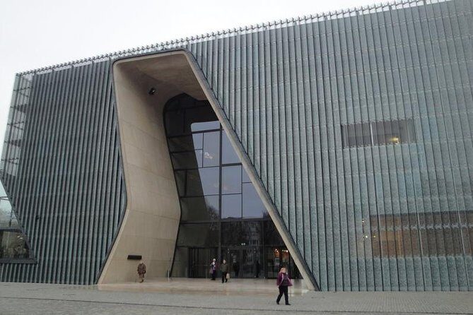 Jewish heritage in Warsaw - The Practical Aspects of the Tour