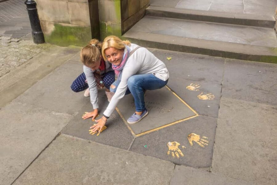 John Knox House Royal Mile Edinburgh Private Guided Tour - The Value of a Private Guide