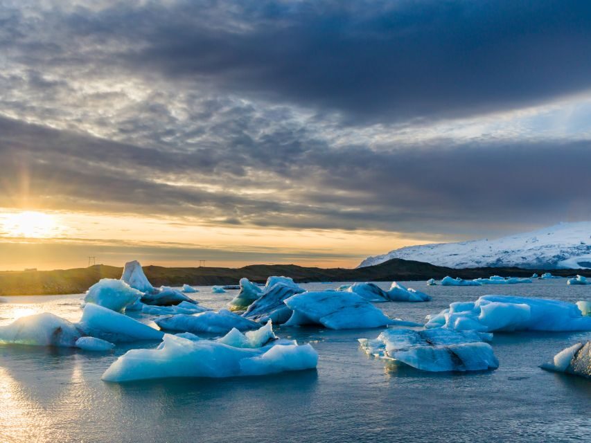 Jökulsárlón Floating Glacier & Diamond Beach Day Tour - Who Is This Tour Best For?