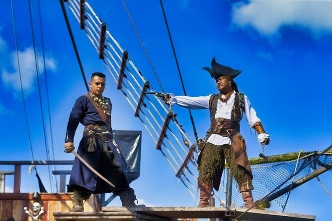 Jolly Roger Pirate Show and Dinner Cruise with Open Bar - The Experience: Our Perspective