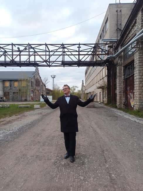 Kalamaja: Wooden Homes to Factories Engineer Walking Tour - The Wooden Houses of Kalamaja