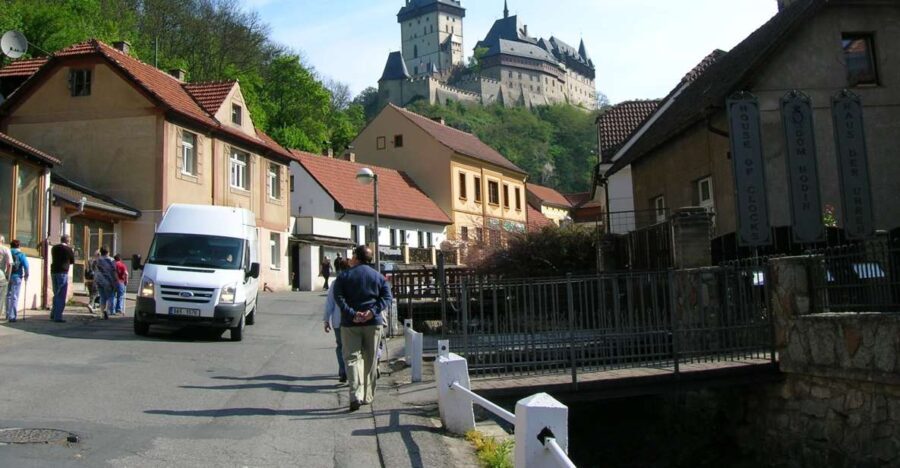Karlstejn Castle & Crystal Manufactory - Private Tour - A Closer Look at the Tour Itinerary and Highlights