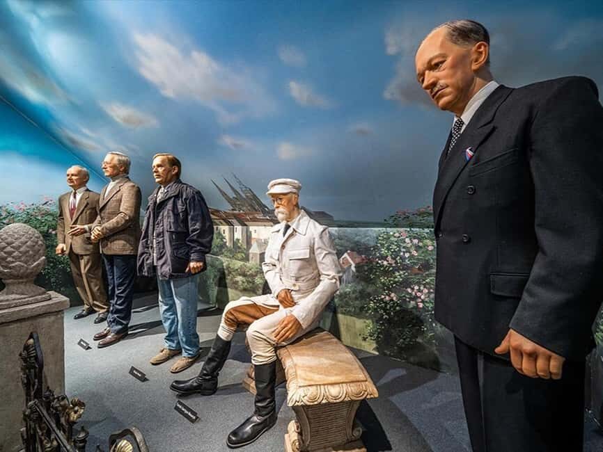 Karltejn: Entry Ticket to Wax Museum & Kaleidoscopic Cinema - Exploring Czech Legends and Medieval Life