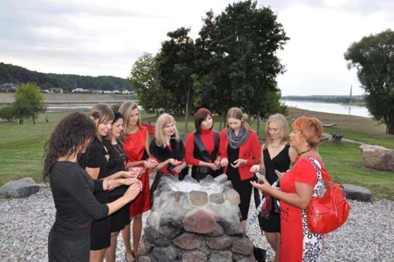 Kaunas Private Tour: Love Stories - The Practical Side: Logistics and Value