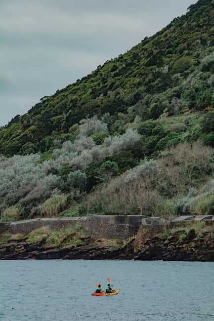 Kayaking - Beginner level - Who Would Love This Experience?