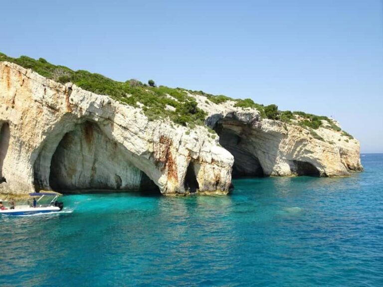 Kefalonia: Melissani & Drogarati Caves Day Trip with Lunch - Is This Tour Right for You?