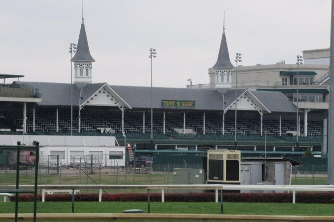 Kentucky Derby Museum General Admission Ticket - Guided Track Tour