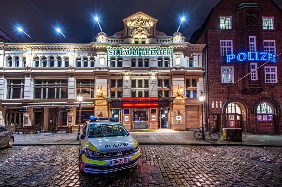 KIEZ SPEED TOUR/ADULTS ONLY - 1h - What the Tour Entails