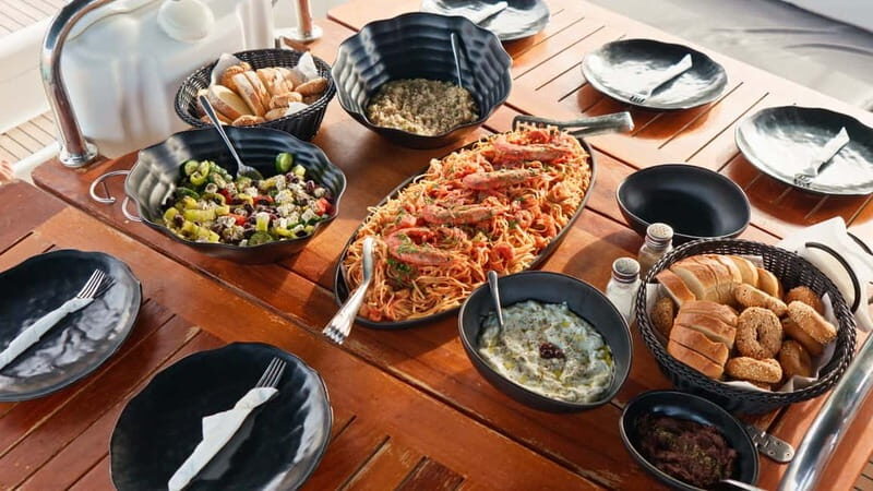 Kissamos: Balos & Gramvousa Sailing Cruise with Meal - Exploring Gramvousa Island