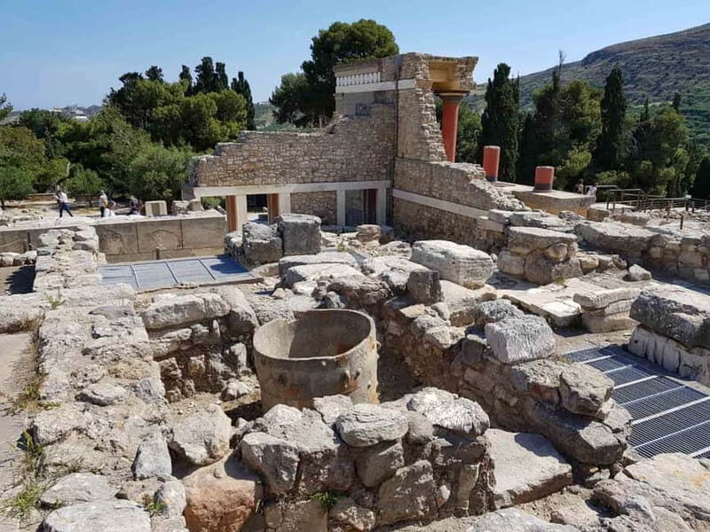 Knossos Palace and Pottery experience. Excursion Safari - What to Expect from the Tour