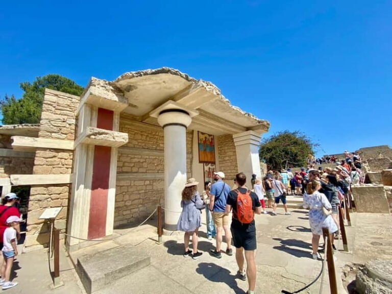 Knossos: Private Tour with a Licensed Guide & Entry Ticket - What’s the Experience Like in Practice?