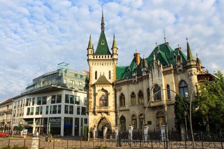 Koice: Private 2-Hour Walking Tour with Local Guide - The Practical Side: Pricing, Group Dynamics, and Accessibility