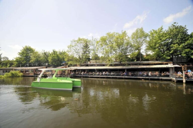 Köpenick Berlin: Self-Drive Boat Tour for up to 8 people - The Value of This Experience