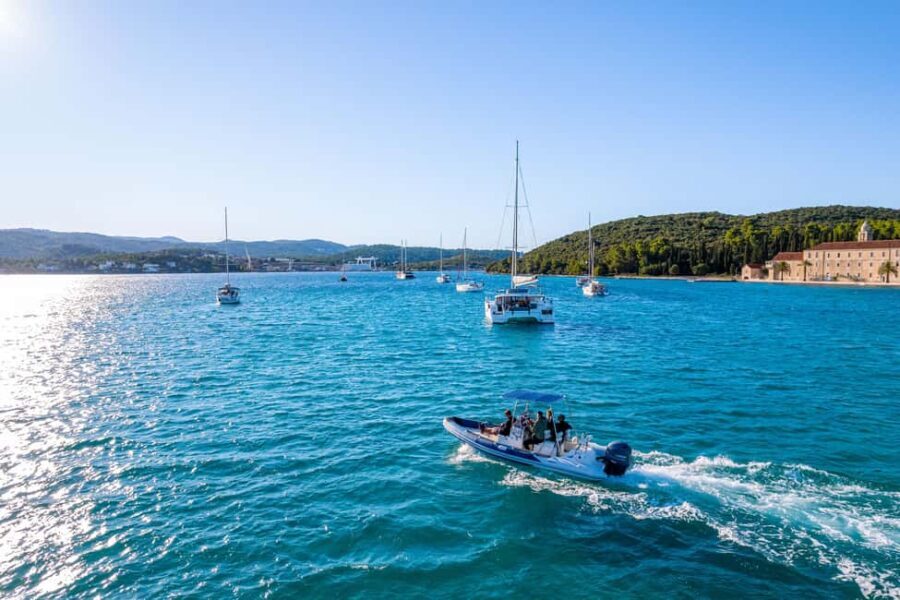 Korula: Shipwreck & Hidden Gems Private Speedboat Tour - Snorkeling Around the Shipwreck