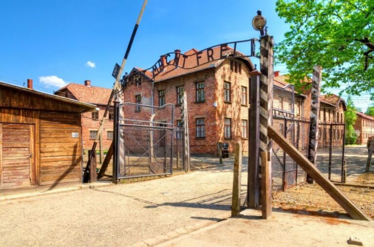 Krakow: Auschwitz Guided Tour with Optional Hotel Pickup - The Itinerary in Detail