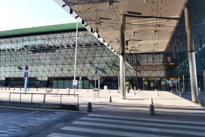 Krakow Balice Airport Transfer: Private Round Trip - What Do the Reviews Say?