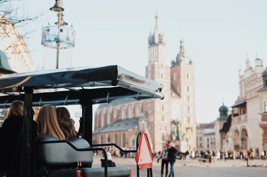 Krakow: City Sightseeing Tour by Golf Cart - Transportation and Practicalities