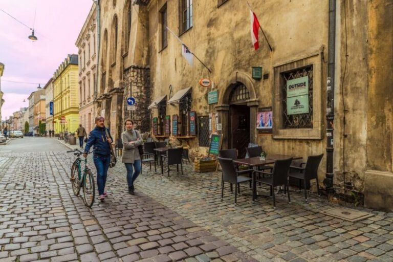 Krakow: Guided Kazimierz Jewish Quarter Walking Tour - Who Should Consider This Tour?